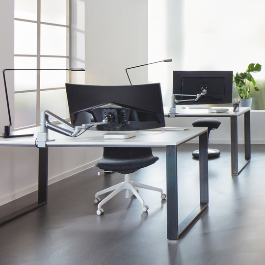 Novus Monitortragarm Clu Plus C mit Tischbefestigung für Bildschirme bis ca. 50" / 15 kg