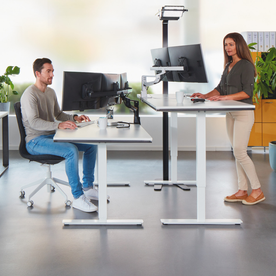 Novus Doppel-Monitortragarm Clu Plus X2 bis 27" optional mit Laptophalterung