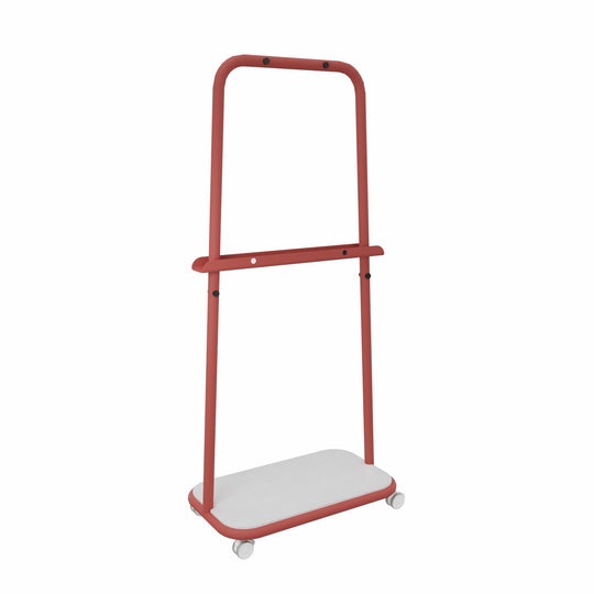 Workwell Sedus se lab rack mit der Gestellfarbe cayennerot, Boden Filz hellgrau mit Rollen.