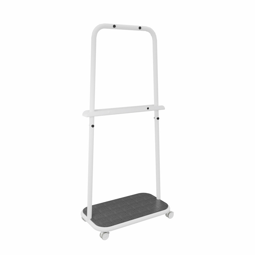 Workwell Sedus se lab rack mit der Gestellfarbe purweiss, Boden Filz anthrazit mit Rollen.