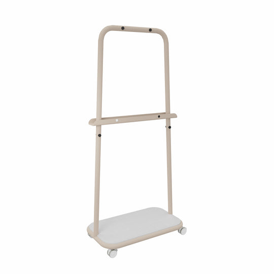 Workwell Sedus se lab rack mit der Gestellfarbe sandbeige, Boden Filz hellgrau mit Rollen.
